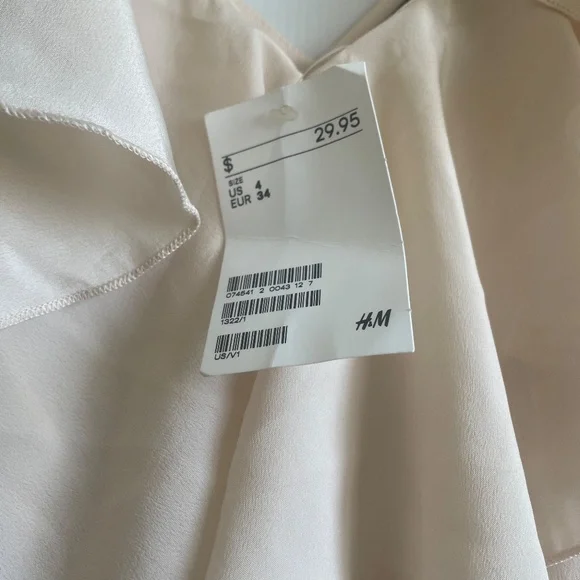 H&M Ivory Slip Mini Dress with Black Belt, Size 4 - Picture 5 of 7